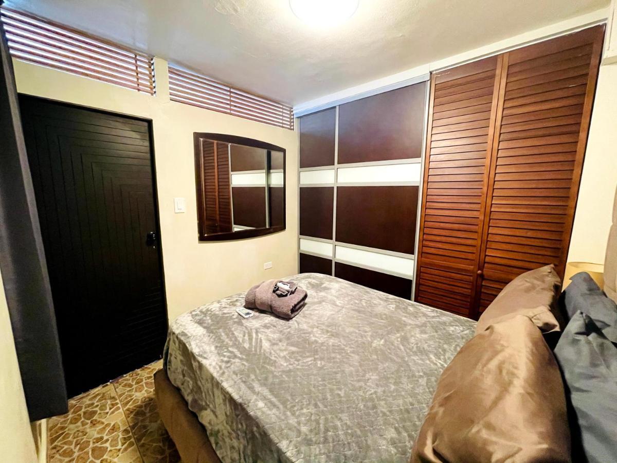 Cozy Studio Retreat With Private Parking And Free Laundry Apartment Ponce Exterior foto